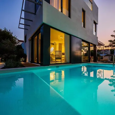 Luxury Beta Prestige With Pool Διαμέρισμα